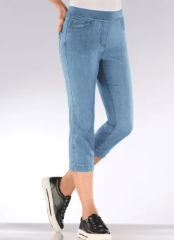 Caprijeans mit Strasssteinchenzier