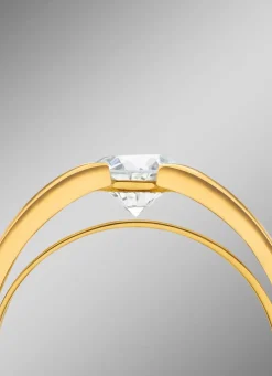 Damenring mit lupenreinem Brillant