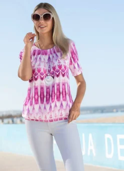 Figur umspielende Tunika