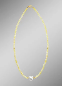 Halskette mit Perlenschimmer und Edelsteinglanz