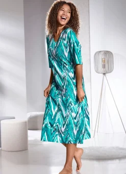 Hauskleid mit V-Ausschnitt