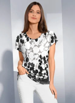 Hübsches Shirt mit überschnittener Schulterpartie