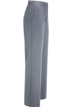 Hose in modischer Weite