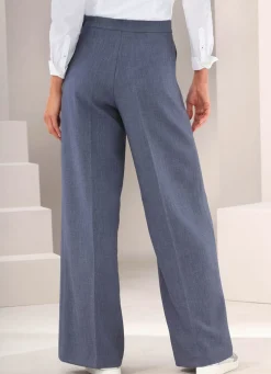 Hose in modischer Weite