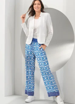 Hose in modischer Weite