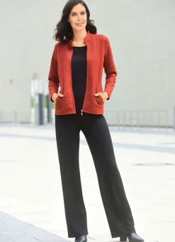 Hose in modischer Weite