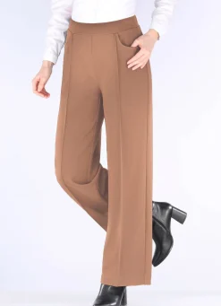 Hose in modischer Weite