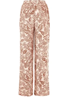 Hose in modischer Weite