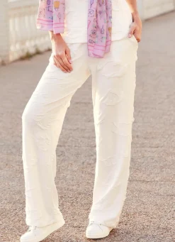 Hose in modischer Weite