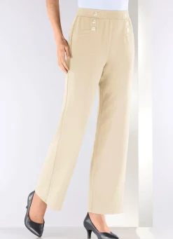 Hose mit dekorativen Zierknöpfen