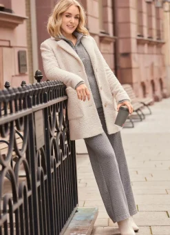 Hose mit modisch weitem Beinverlauf