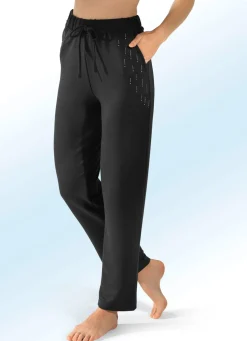 Hose mit Nietenzier