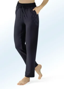 Hose mit Nietenzier