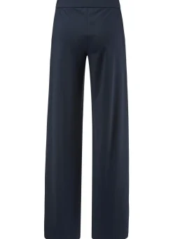 Hose mit streckenden Biesen