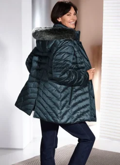 Jacke mit abnehmbarer Kapuze