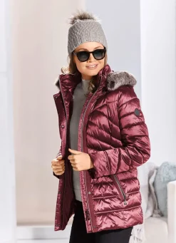 Jacke mit abnehmbarer Kapuze