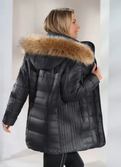 Jacke mit abnehmbarer Kapuze