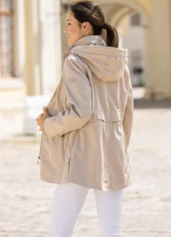 Jacke mit Reißverschluss an den Seitenschlitzen