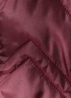 Jacke mit seitlicher Längssteppung