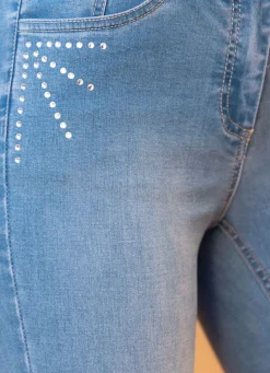 Jeans mit extravaganter Strasszier