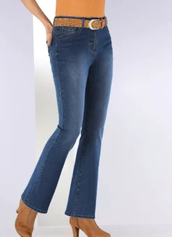 Jeans mit leicht ausgestellter Beinweite