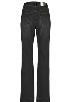 Jeans mit trendigen Zierknöpfen