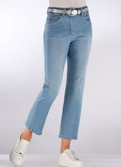 Jeans mit trendigen Ziernieten