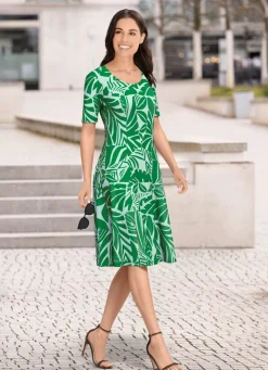 Kleid in Schlupfform