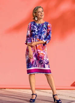 Kleid mit ausdruckstarkem Bordürendruck