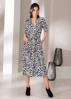 Kleid mit individueller Weitenregulierung