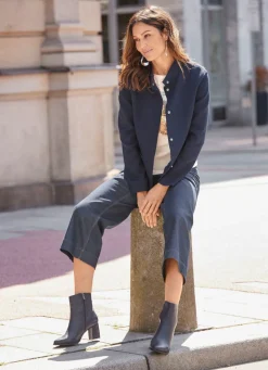 Kurzjacke mit Stehkragen