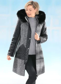 Kurzmantel im angesagten Materialmix