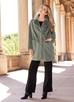 Kurzmantel mit aufgesetzten Taschen