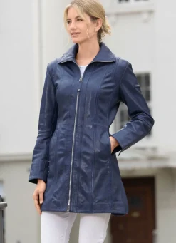 Kurzmantel von „Cabrini“