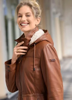 Lederkurzmantel von „Cabrini“