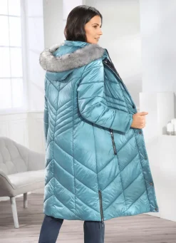 Mantel mit abnehmbarer Kapuze