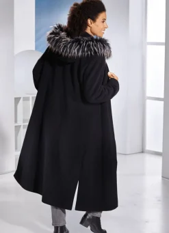 Mantel mit abnehmbarer Kapuze