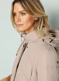 Mantel mit abnehmbarer Kapuze