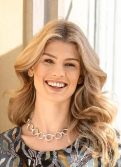 Matt silberfarbene Gliederkette