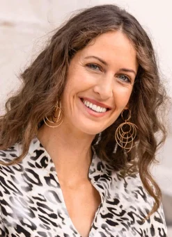 Ohrringe mit elegantem Charne