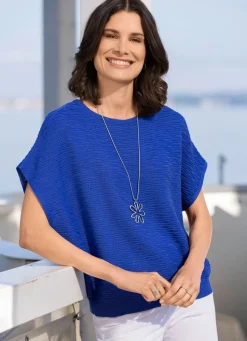 Pullover in dekorativem Dessin