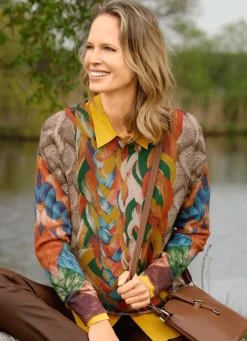 Pullover in Grafikdessin