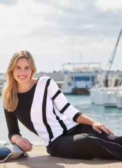 Pullover in grafischem Dessin