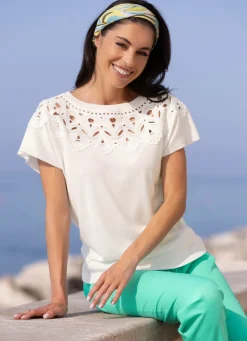 Pullover in Materialmix mit Spitze