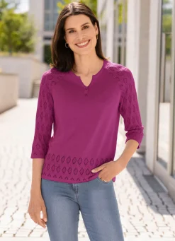 Pullover mit dekorativem Halsausschnitt