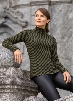 Rollkragenshirt mit Streifen-Dessin