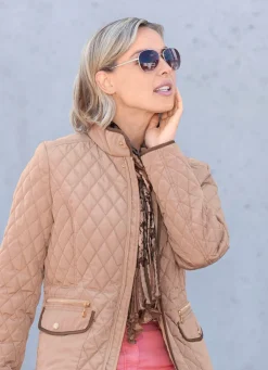 Schal mit Fantasiedessin