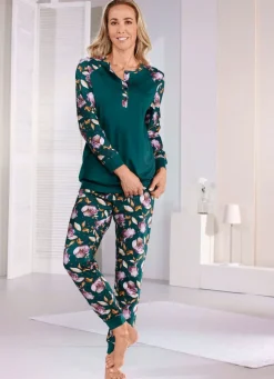 Schlafanzug mit Bündchenabschlüssen