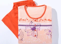 Schlafanzug mit 3/4-langen Ärmeln und wadenlanger Hose