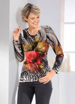 Shirt mit Zierring am Halsausschnitt